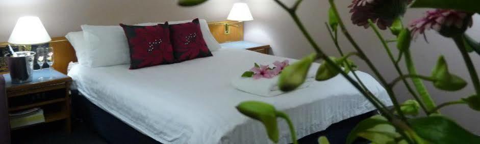 Tea Gardens Motel Buitenkant foto